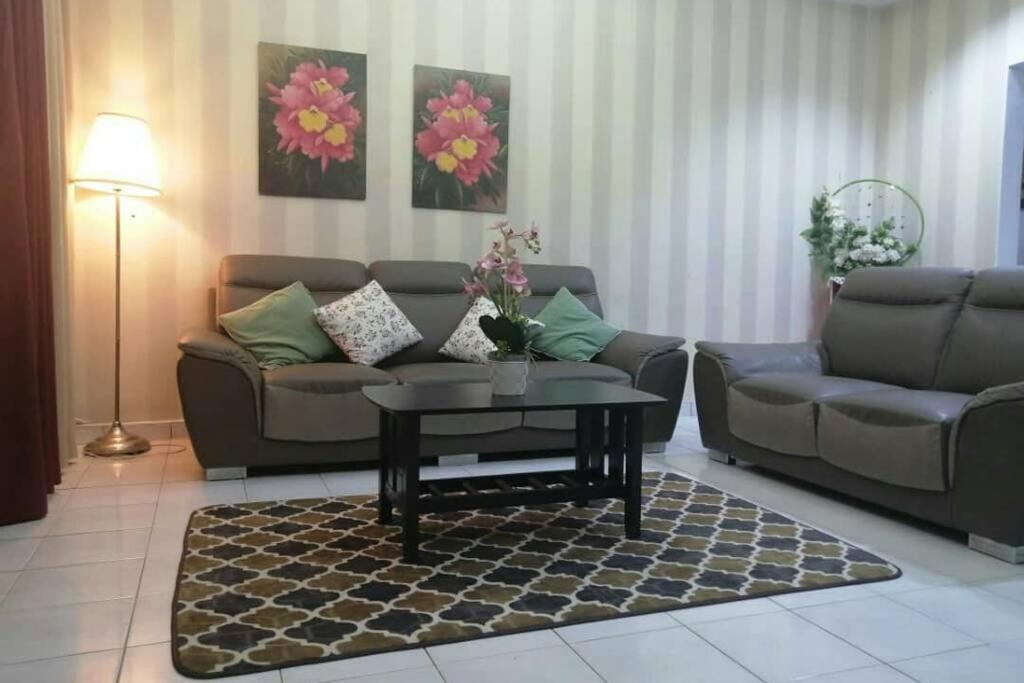 Orked Aeridina Homestay Пухонг Екстериор снимка